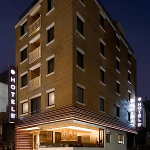 Hotel Ueno First City